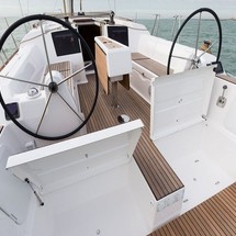 Dufour 382