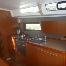 Beneteau Oceanis 38