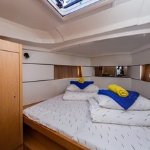 Beneteau Oceanis 38