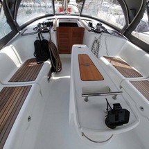 Beneteau Oceanis 43