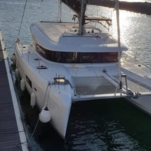 Lagoon 42