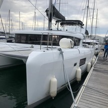 Lagoon 42