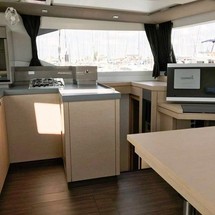 Fountaine Pajot Astréa 42