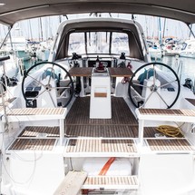 Beneteau Oceanis 38