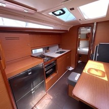 Dufour 390