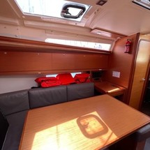 Dufour 390
