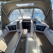 Dufour 360