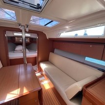 Dufour 360