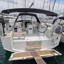 Beneteau Oceanis 38
