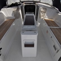 Beneteau Oceanis 38