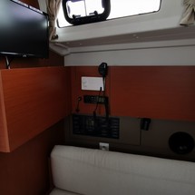 Beneteau Oceanis 38