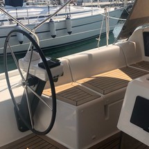Dufour 390