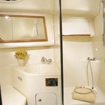 Sea ray 400 sedan bridge