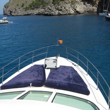 Sea ray 400 sedan bridge