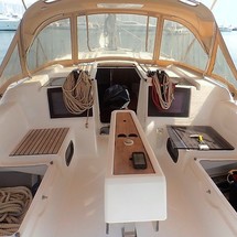 Dufour 382