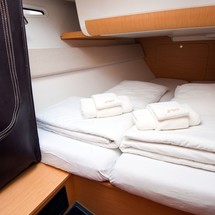 Beneteau First 45