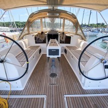 Dufour 382
