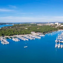 Beneteau Oceanis 38