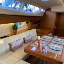 Jeanneau 54