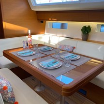 Jeanneau 54