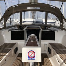 Dufour 382