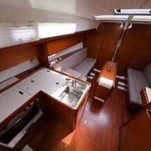 Dufour 350