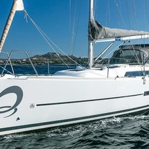 Dufour 350