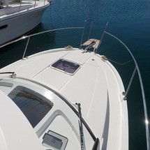 Beneteau Antares 8