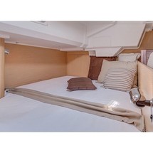 Beneteau Oceanis 38