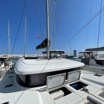 Lagoon 42