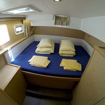 Lagoon 39