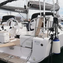 Elan E4
