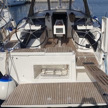 Dufour 360