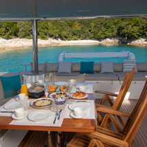 Lagoon 560