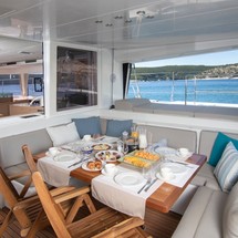 Lagoon 560