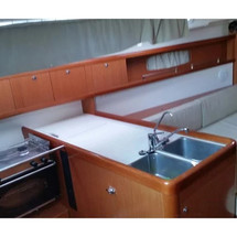 Beneteau Oceanis 37