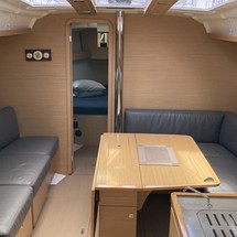 Dufour 390