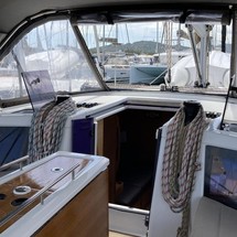 Dufour 390