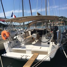 Dufour 382