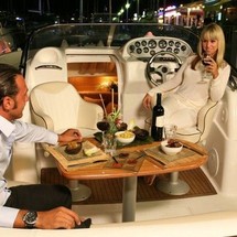 Rio 850 day cruiser