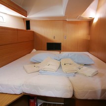 Jeanneau 53