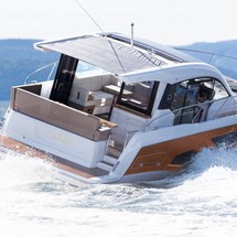 Sealine C390