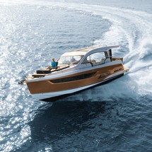 Sealine C390