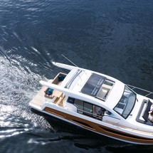 Sealine C390