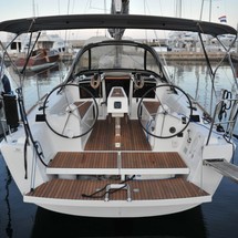 Dufour 350