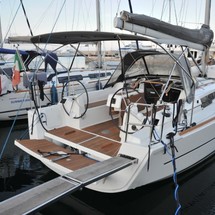 Dufour 350