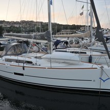 Dufour 350