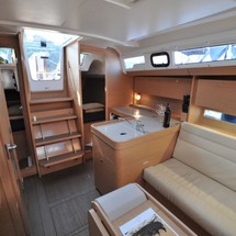 Dufour 350