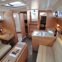 Dufour 350