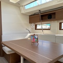 Beneteau Oceanis 51.1